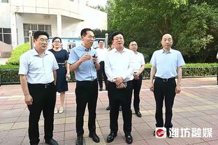 马里昂：布克很特别 他是少数几个向前辈们表达敬意的球员之一